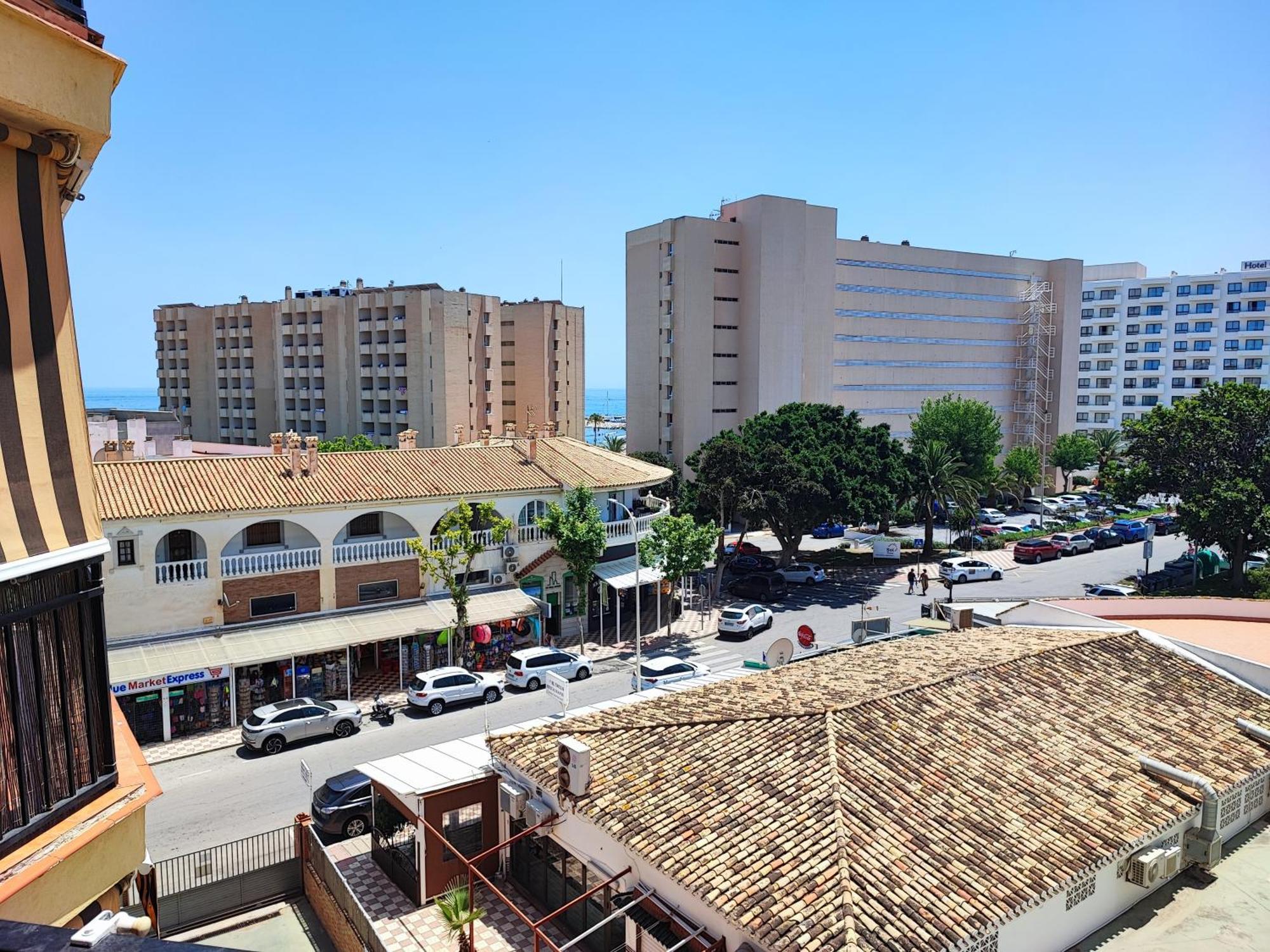 Apartamento 150 Metros De La Playa Torremolinos Exterior photo